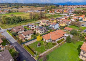 Vista delle montagne - Casa semi indipendente via monterosa
 
23, Pombia - foto 66