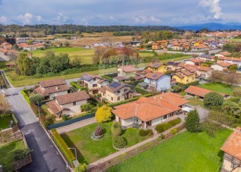 Vista delle montagne - Casa semi indipendente via monterosa
 
23, Pombia - foto 67