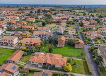 Edificio all\'aperto - Casa semi indipendente via monterosa
 
23, Pombia - foto 94