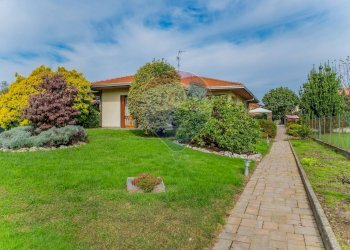 Giardino - Casa semi indipendente via monterosa
 
23, Pombia - foto 110