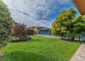 Giardino - Casa semi indipendente via monterosa
 
23, Pombia - foto 115