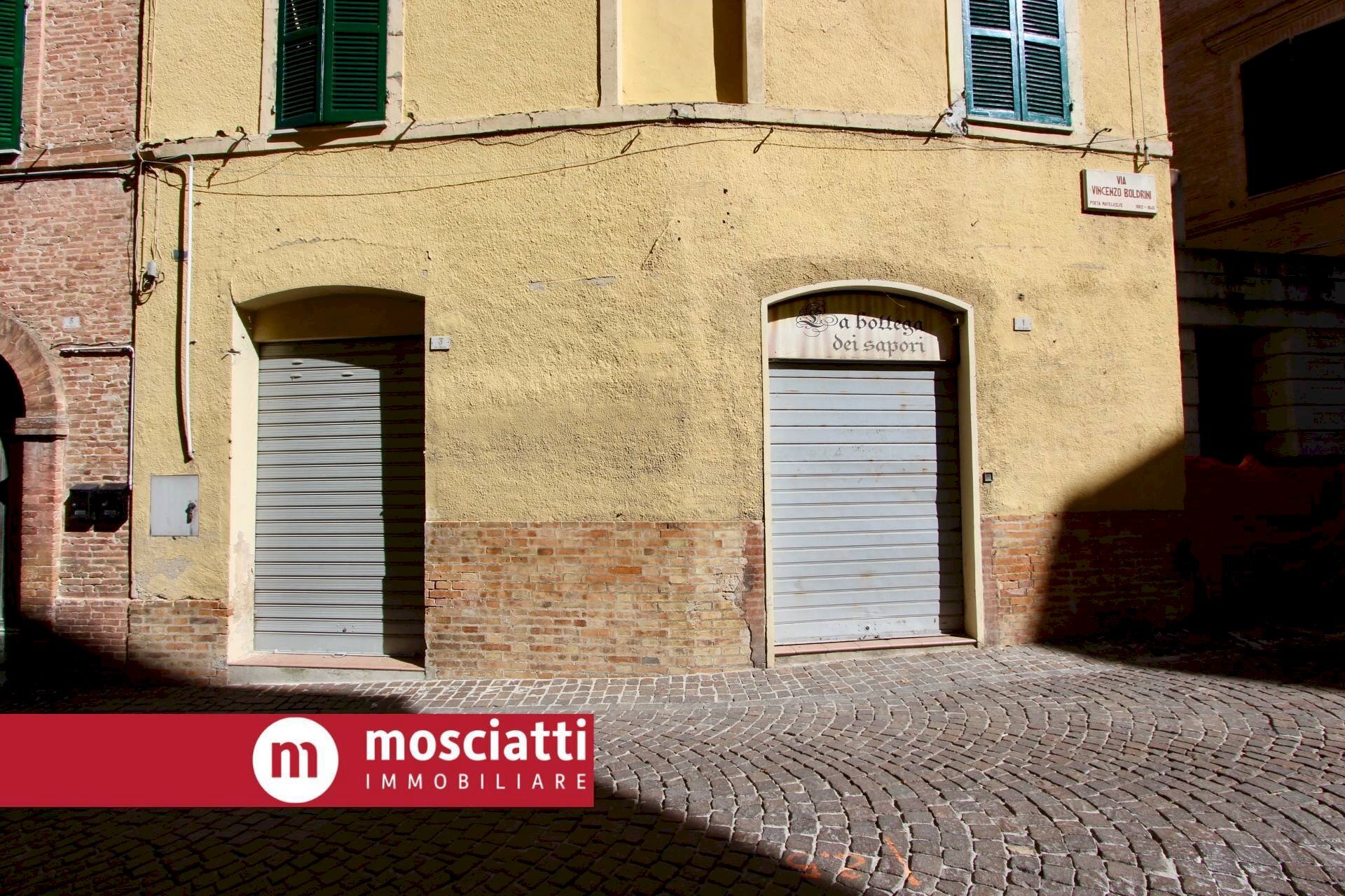 Foto 2 - Locale Commerciale Via Boldrini
 
1-3, Matelica - foto 2