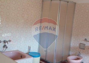 Bagno - Independent house Via Padre Rocca
 
21, Bogogno - photo 13