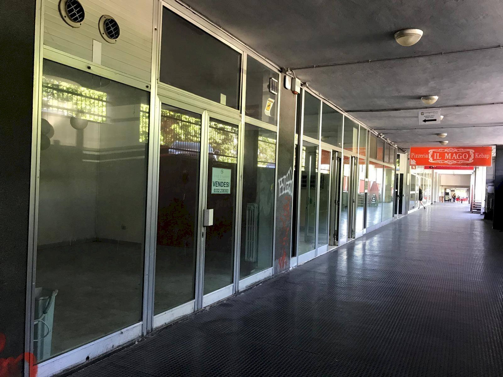 Foto 2 - Locale Commerciale Via Manin
30, Varese - foto 2