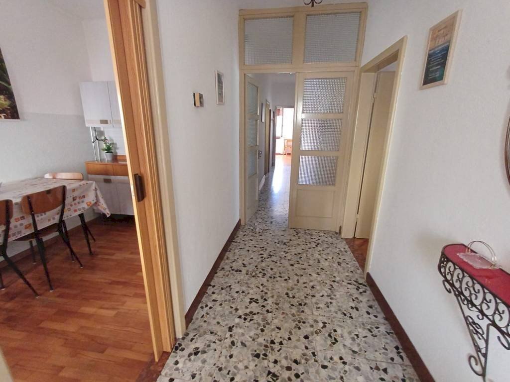 Corridoio - Quadrilocale via Lungolago, Molveno - foto 3