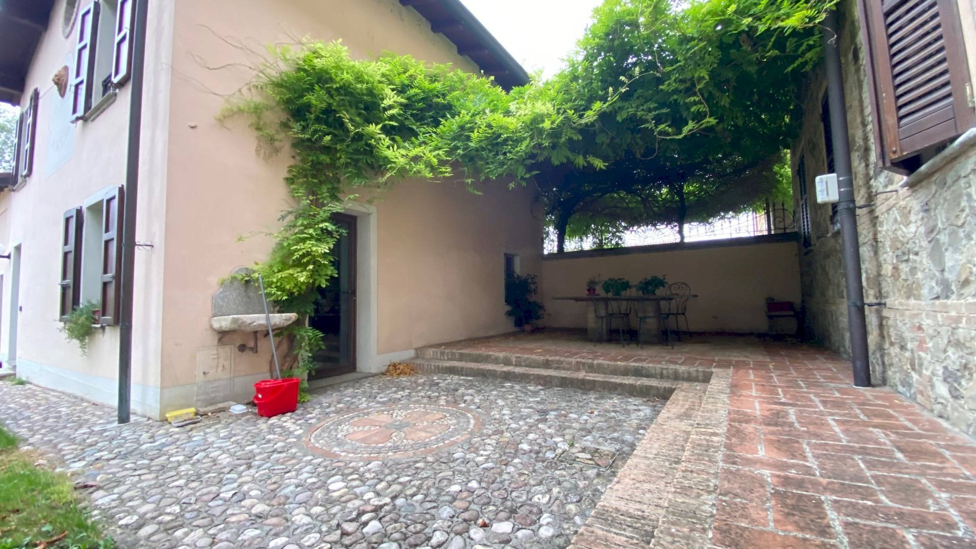 Foto 3 - Villa a Schiera Via Montepelato Nord
 
40, Montechiarugolo - foto 3