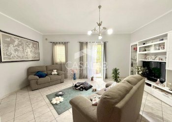 Foto 4 - Appartamento via Campania
 
14, Carini - foto 3