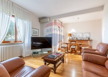 Sala da pranzo - Independent house STRADA STATALE AURELIA
20, San Giuliano Terme - photo 17