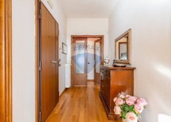 Hall / corridoio - Independent house STRADA STATALE AURELIA
20, San Giuliano Terme - photo 29