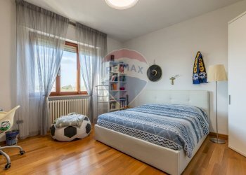 Camera / camera da letto - Independent house STRADA STATALE AURELIA
20, San Giuliano Terme - photo 30