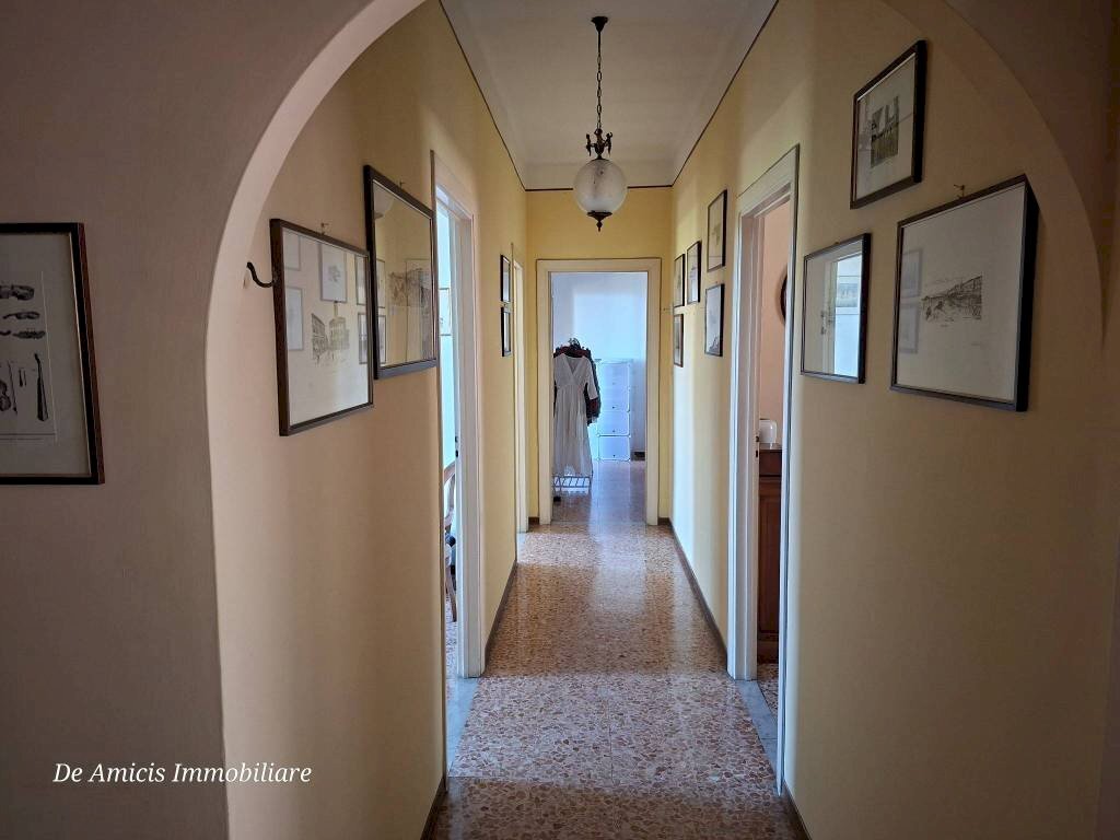 Corridoio - Quadrilocale via Roma, 5, Ventimiglia - foto 3