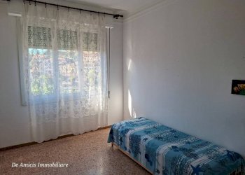 Camera da letto - Quadrilocale via Roma, 5, Ventimiglia - foto 9