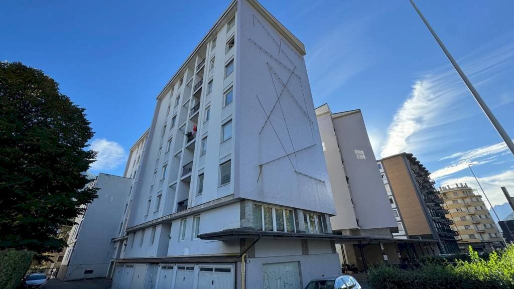 Facciata - Quadrilocale corso 26 Febbraio, 24, Aosta - foto 2