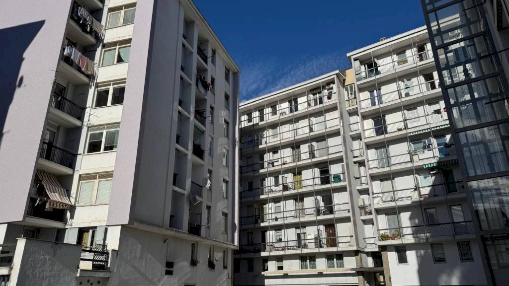 Facciata - Quadrilocale corso 26 Febbraio, 24, Aosta - foto 3