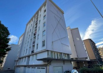 Facciata - Quadrilocale corso 26 Febbraio, 24, Aosta - foto 2