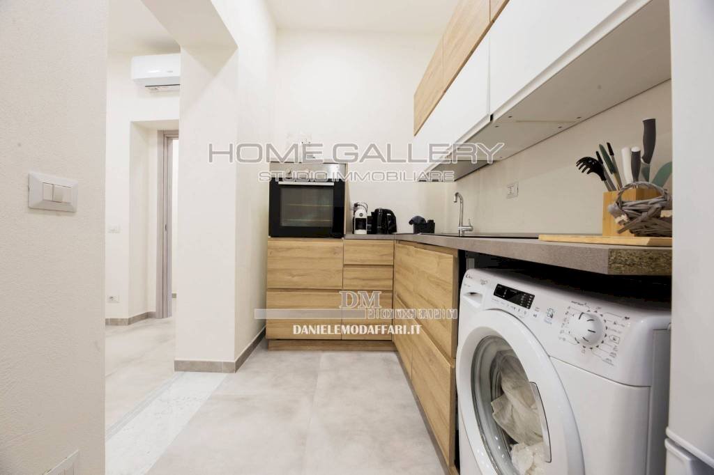 Cucina - Trilocale via Antonio Gramsci, 29, Genova (zona Centro Storico) - foto 2