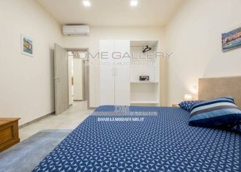 Camera da letto - Trilocale via Antonio Gramsci, 29, Genova (zona Centro Storico) - foto 21