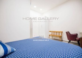 Camera da letto - Trilocale via Antonio Gramsci, 29, Genova (zona Centro Storico) - foto 25