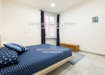 Camera da letto - Trilocale via Antonio Gramsci, 29, Genova (zona Centro Storico) - foto 5