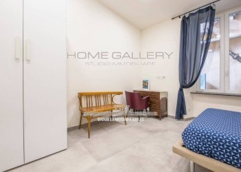 Camera da letto - Trilocale via Antonio Gramsci, 29, Genova (zona Centro Storico) - foto 6