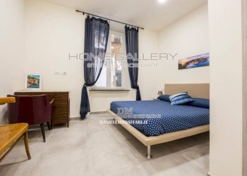 Camera da letto - Trilocale via Antonio Gramsci, 29, Genova (zona Centro Storico) - foto 7