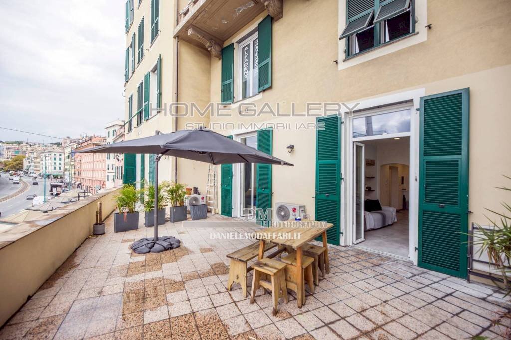 Terrazzo - Bilocale via Antonio Gramsci, 29, Genova (zona Centro Storico) - foto 1