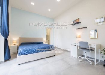 Camera da letto - Bilocale via Antonio Gramsci, 29, Genova (zona Centro Storico) - foto 14