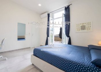 Camera da letto - Bilocale via Antonio Gramsci, 29, Genova (zona Centro Storico) - foto 17