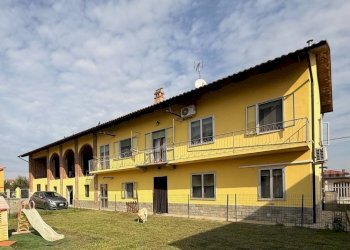Facciata - Casa indipendente via Giovanni Prati, 10, Villastellone - foto 1