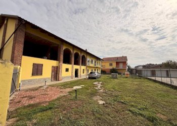 Facciata - Casa indipendente via Giovanni Prati, 10, Villastellone - foto 2