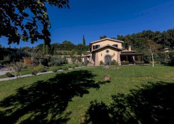 facciata - Villa Monte Sirio, Sacrofano - foto 6