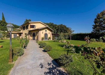 facciata - Villa Monte Sirio, Sacrofano - foto 12