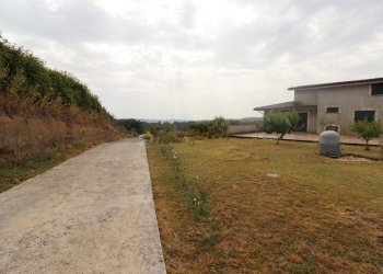 giardino - Casa semi indipendente di Vallelunga, Rignano Flaminio - foto 9