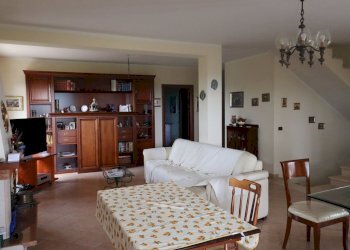 soggiorno - Casa semi indipendente di Vallelunga, Rignano Flaminio - foto 18