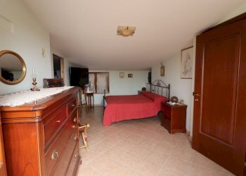 camera da letto - Casa semi indipendente di Vallelunga, Rignano Flaminio - foto 47