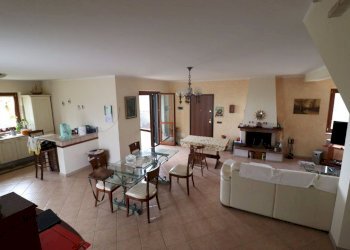 soggiorno - Casa semi indipendente di Vallelunga, Rignano Flaminio - foto 54