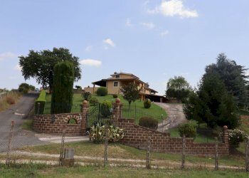 giardino - Casa semi indipendente di Vallelunga, Rignano Flaminio - foto 91