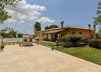 facciata - Villa del Pavone, Campagnano di Roma - foto 19