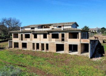 facciata - Rustico degli Uccelletti, Monterosi - foto 2