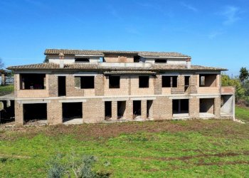 facciata - Rustico degli Uccelletti, Monterosi - foto 3