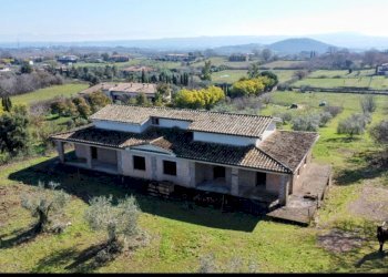 facciata - Rustico degli Uccelletti, Monterosi - foto 9