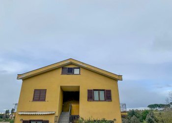 facciata - Villa Bifamiliare San Sebastiano
 
67, Campagnano di Roma - foto 3