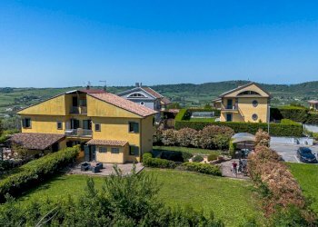 facciata - Casa semi indipendente Monte Cuculo, Campagnano di Roma - foto 3