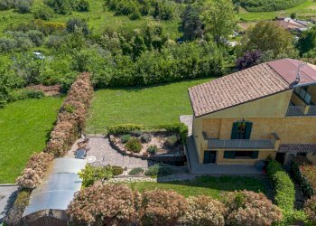 facciata - Casa semi indipendente Monte Cuculo, Campagnano di Roma - foto 7