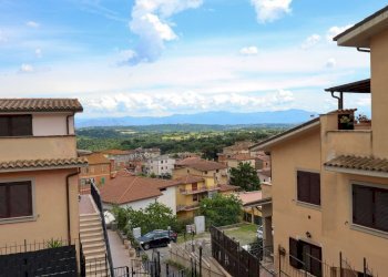 facciata - Bilocale Arturo Toscanini, Rignano Flaminio - foto 18