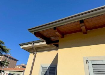 Facciata - Casa indipendente via Lecco, 62, Monza - foto 12