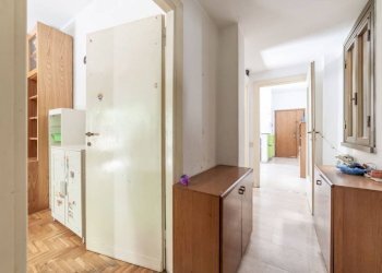 Corridoio - Three-room apartment via di Donna Olimpia, Roma - photo 20