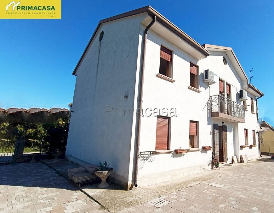 Facciata - Villa via MONIEGO CENTRO, 51, Noale - foto 1