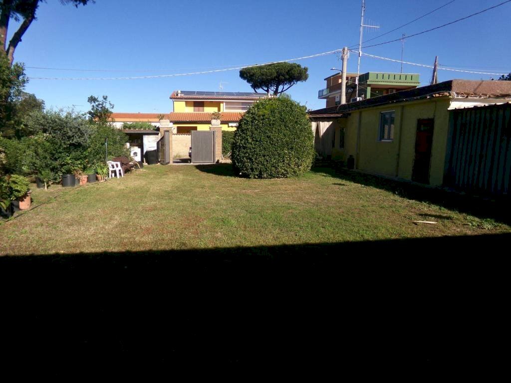Giardino - Villa via Belvedere, 22, Anzio - foto 1