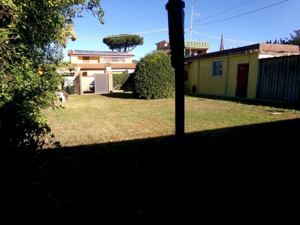 Giardino - Villa via Belvedere, 22, Anzio - foto 2